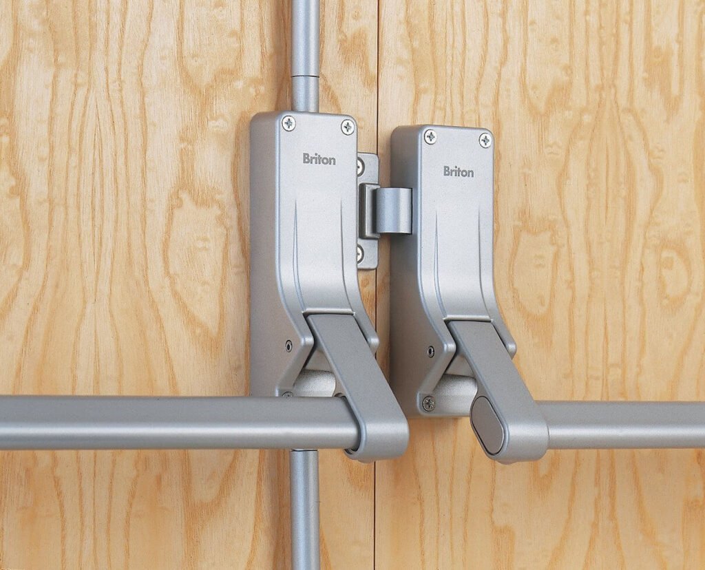 Panic Bar and Exit Device in wooden door by fastkey locksmith